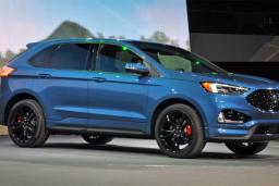 2022 Ford Edge ST Front Right in Blue